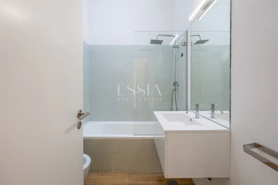 Apartamento T2 para Arrendamento em Lordelo do Ouro e Massarelos