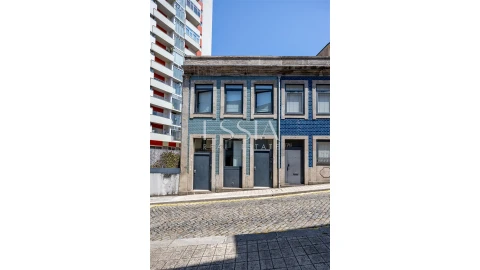 Apartamento T2 para Arrendamento em Lordelo do Ouro e Massarelos