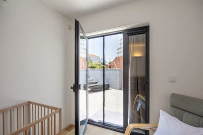 Apartamento T2 para Arrendamento em Lordelo do Ouro e Massarelos