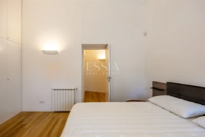 Apartamento T2 para Arrendamento em Lordelo do Ouro e Massarelos