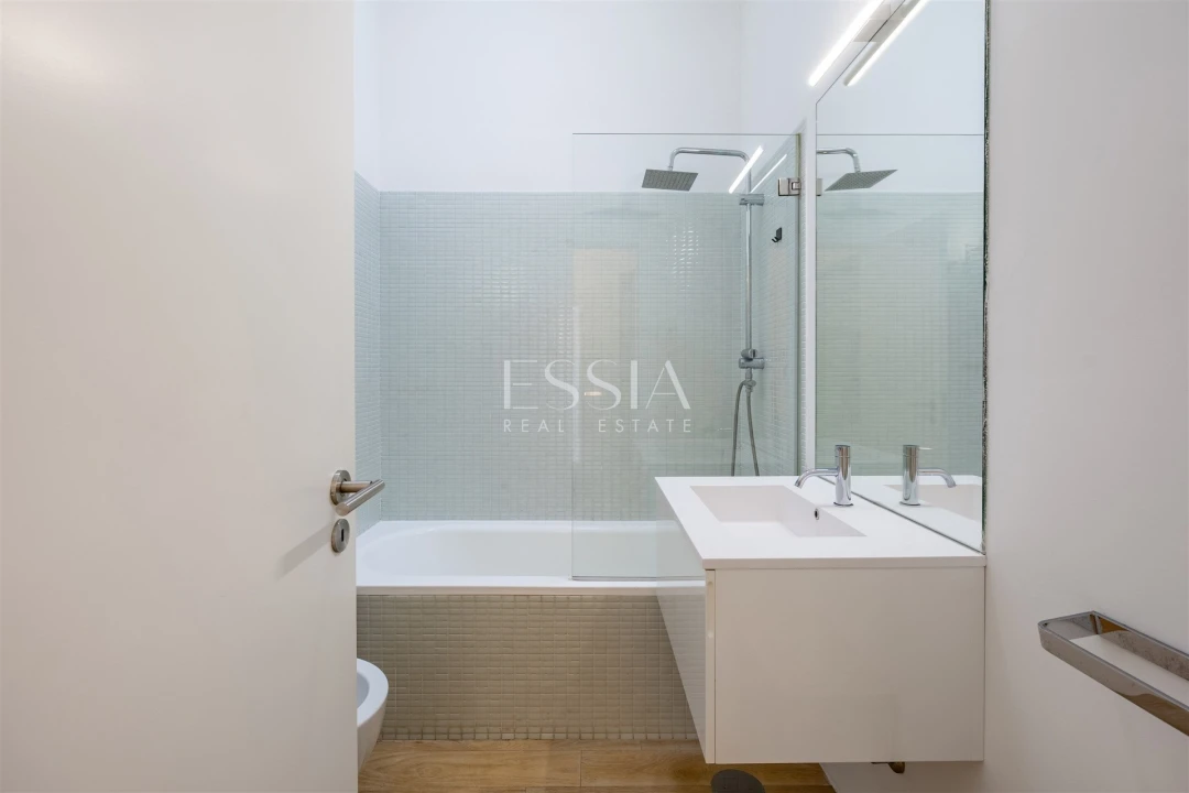 Apartamento T2 para Arrendamento em Lordelo do Ouro e Massarelos Foto 24