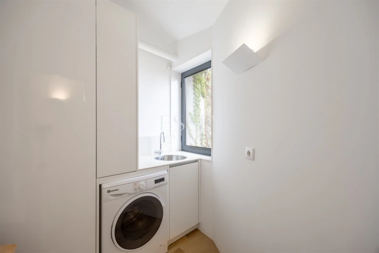 Apartamento T2 para Arrendamento em Lordelo do Ouro e Massarelos Foto 23