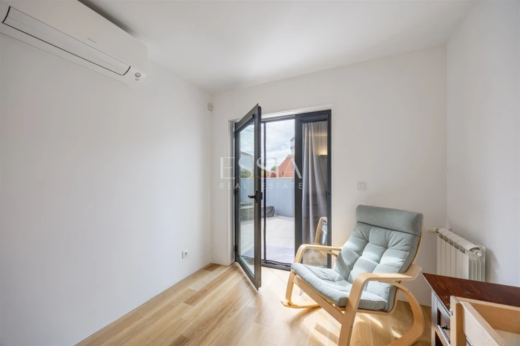 Apartamento T2 para Arrendamento em Lordelo do Ouro e Massarelos Foto 19
