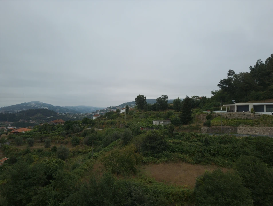 Quinta T0 para Venda em Fornos Foto 1