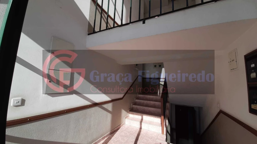 Apartamento T3 para Venda em Santa Comba Dão e Couto do Mosteiro Foto 2