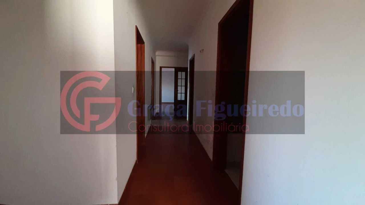 Apartamento T3 para Venda em Santa Comba Dão e Couto do Mosteiro Foto 3