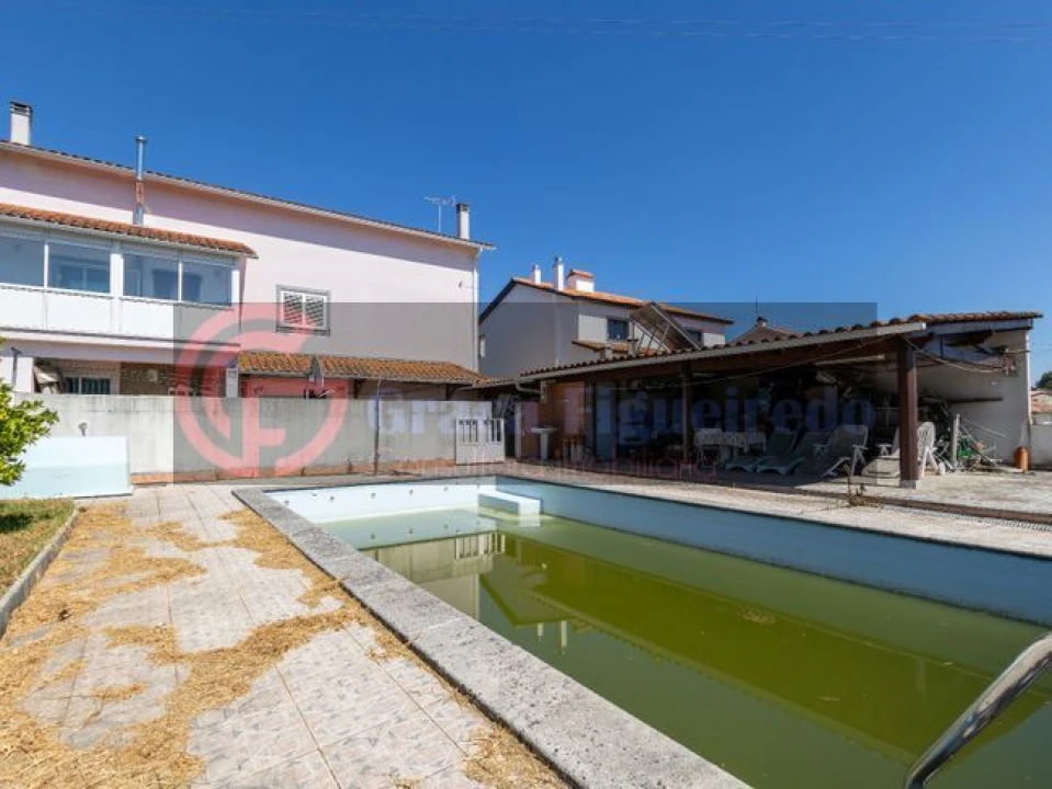 Moradia T3 para Venda em Santa Comba Dão e Couto do Mosteiro Foto 1