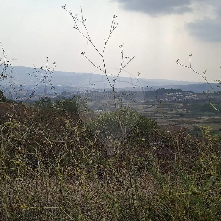 Terreno para Venda em Fanhões Foto 1