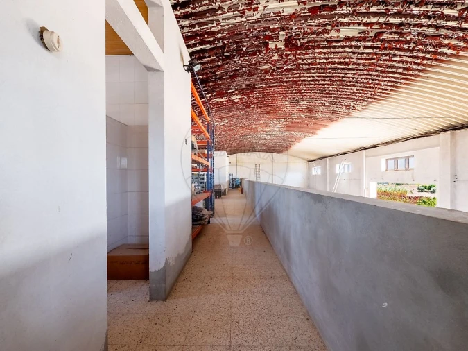 Garagem para Venda em Vale da Pedra Foto 9