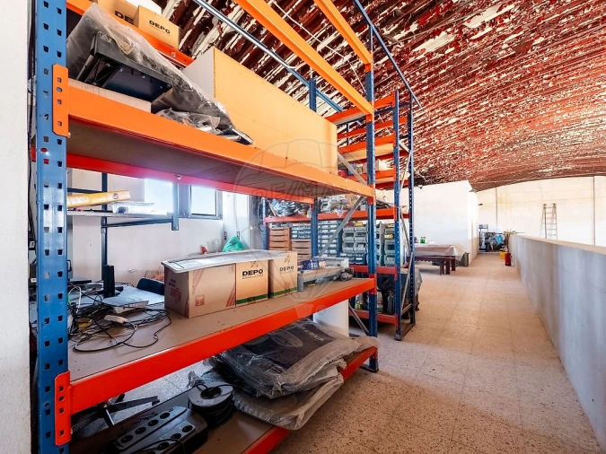 Garagem para Venda em Vale da Pedra Foto 11