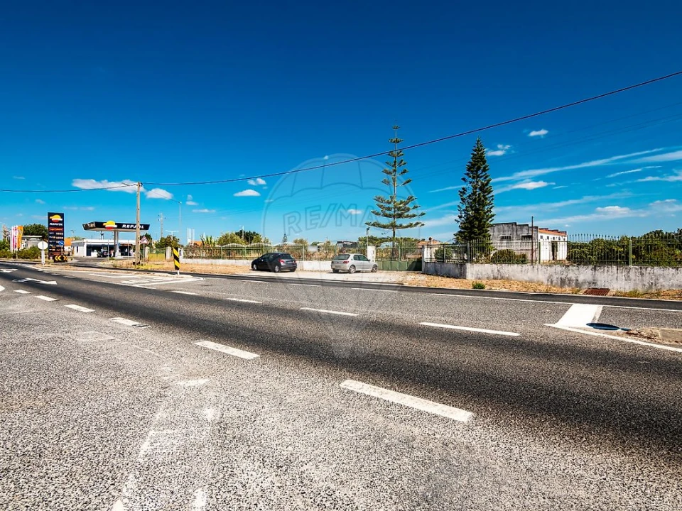 Garagem para Venda em Vale da Pedra Foto 16