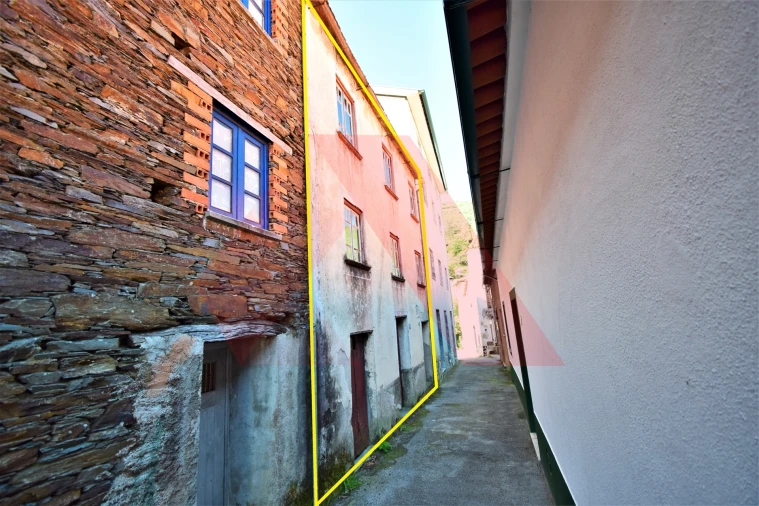 Moradia T2 para Venda em Benfeita Foto 1