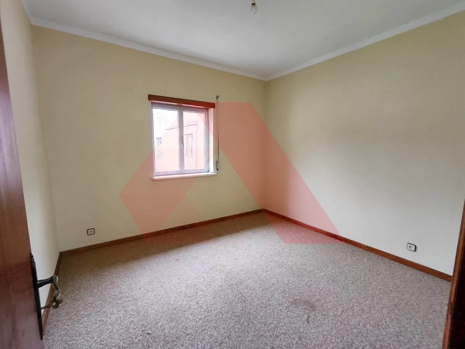 Moradia T3 para Venda em Espariz e Sinde Foto 6