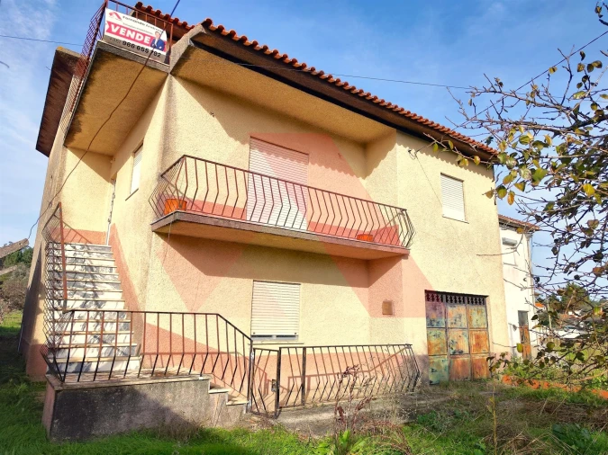 Moradia T3 para Venda em Espariz e Sinde Foto 1