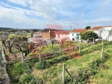 Quinta T0 para Venda em Espariz e Sinde