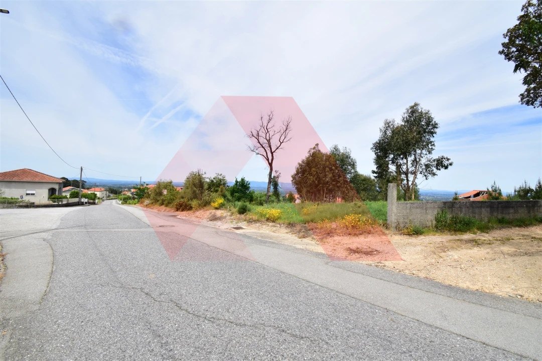 Terreno para Venda em Lagos da Beira e Lajeosa Foto 5