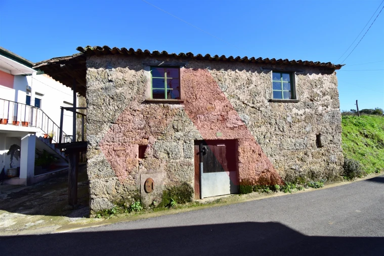 Moradia T0 para Venda em São João da Boa Vista Foto 3