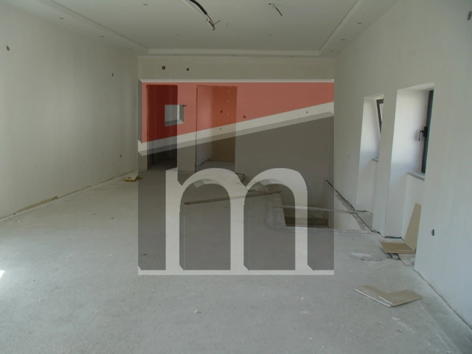 Negócio para Venda em Vila Franca da Serra Foto 3