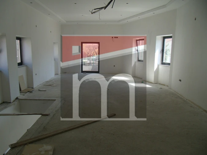 Negócio para Venda em Vila Franca da Serra Foto 2