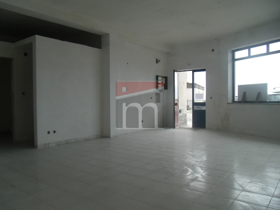 Loja para Venda em Gouveia (São Pedro e São Julião) Foto 4