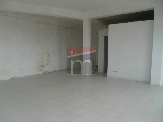 Loja para Venda em Gouveia (São Pedro e São Julião) Foto 3