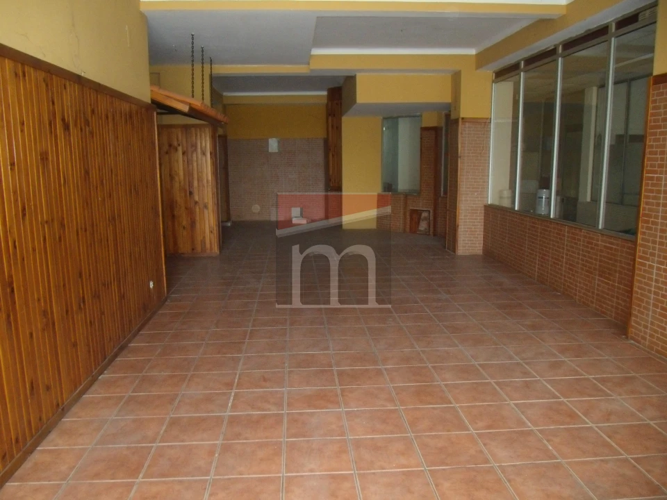 Loja para Venda em Seia, São Romão e Lapa dos Dinheiros Foto 5