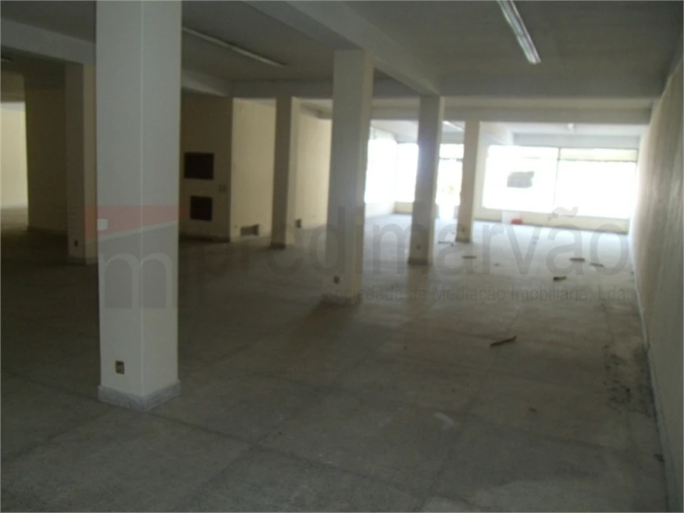 Loja para Venda em Gouveia (São Pedro e São Julião) Foto 4