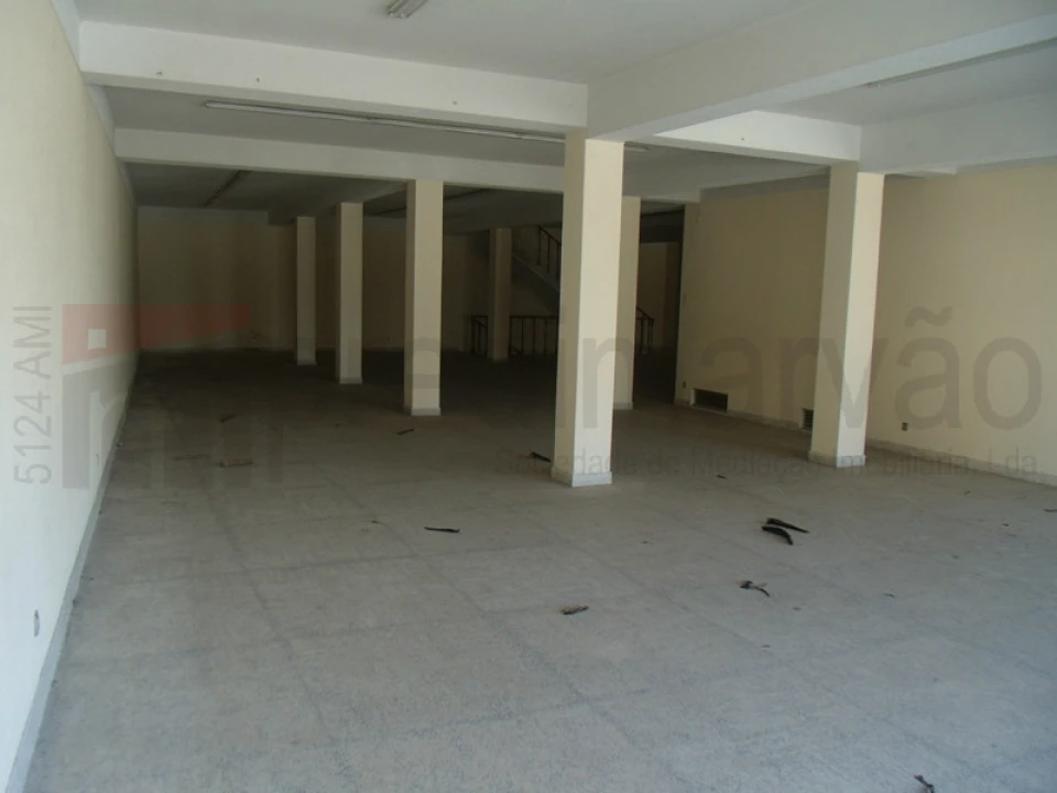 Loja para Venda em Gouveia (São Pedro e São Julião) Foto 2