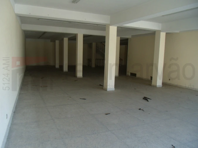 Loja para Venda em Gouveia (São Pedro e São Julião) Foto 2