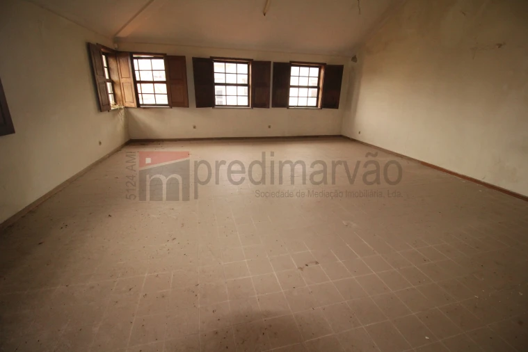 Prédio para Venda em Gouveia (São Pedro e São Julião) Foto 2