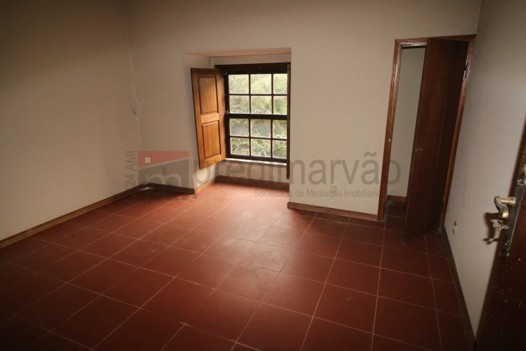 Prédio para Venda em Gouveia (São Pedro e São Julião) Foto 8