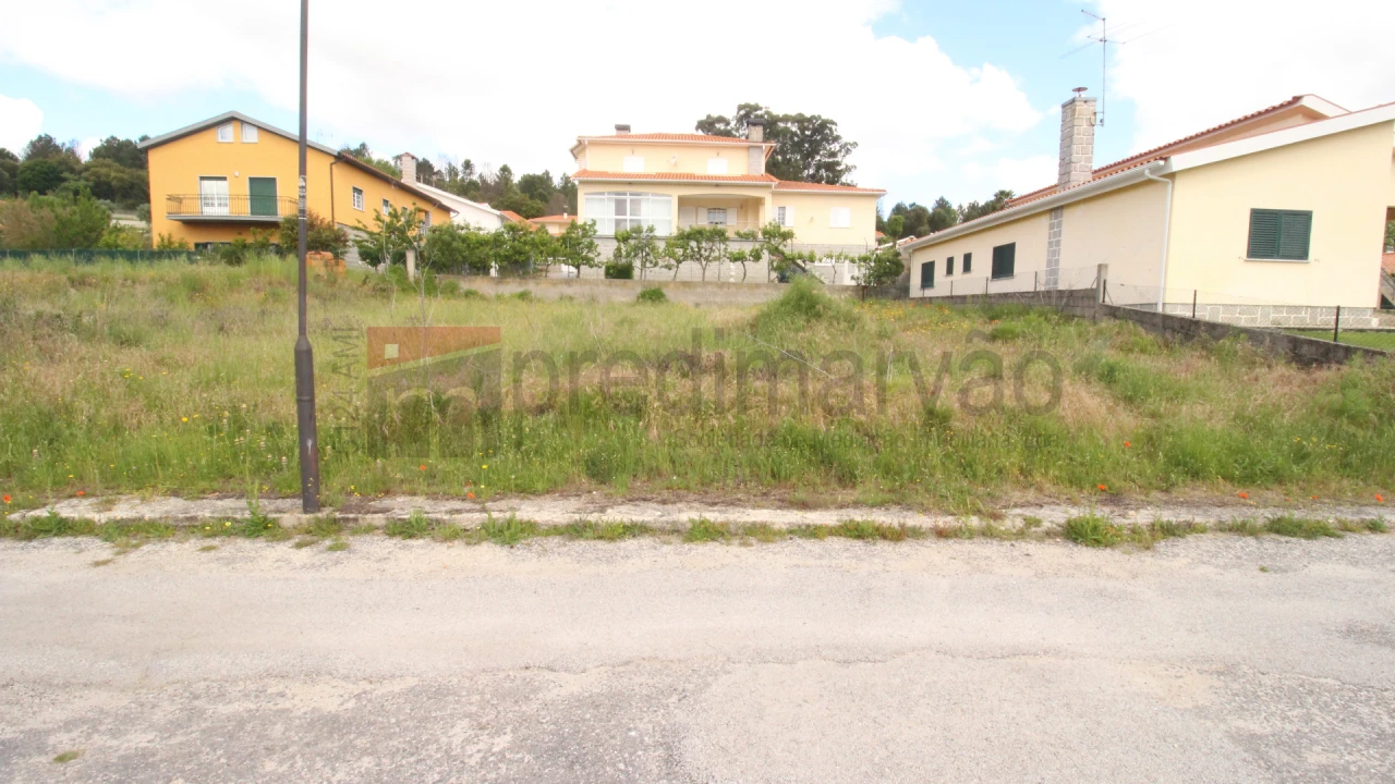 Terreno para Venda em Santa Comba Foto 1