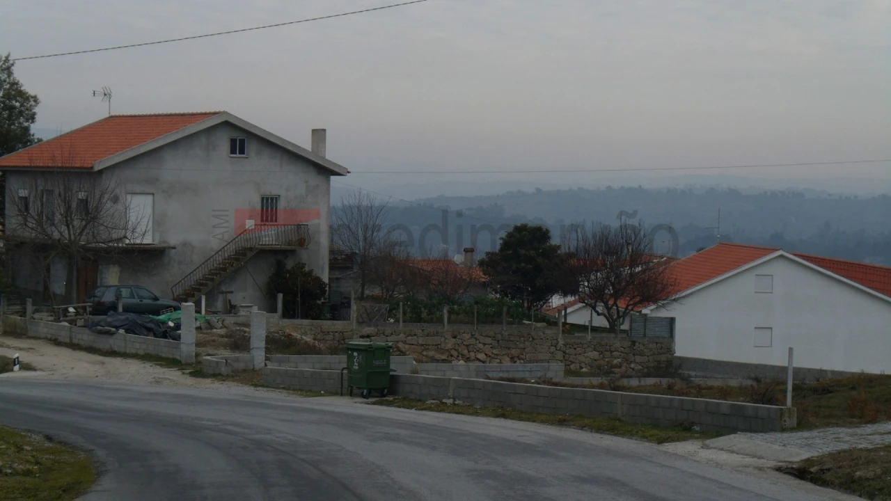 Terreno para Venda em Arcozelo Foto 6