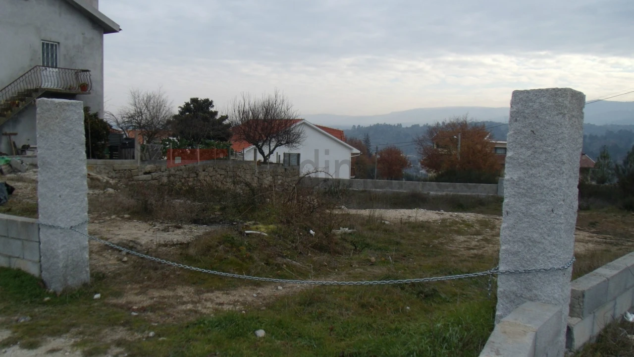 Terreno para Venda em Arcozelo Foto 2