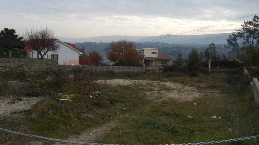Terreno para Venda em Arcozelo Foto 3
