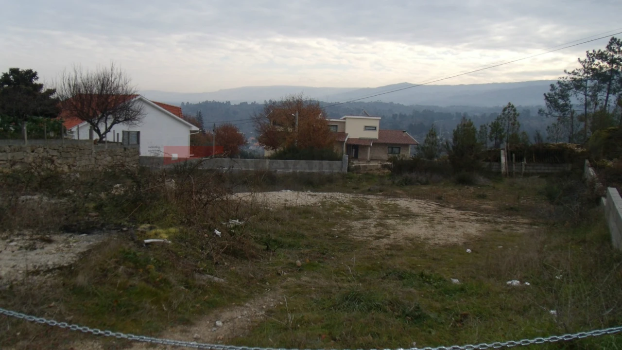 Terreno para Venda em Arcozelo Foto 3