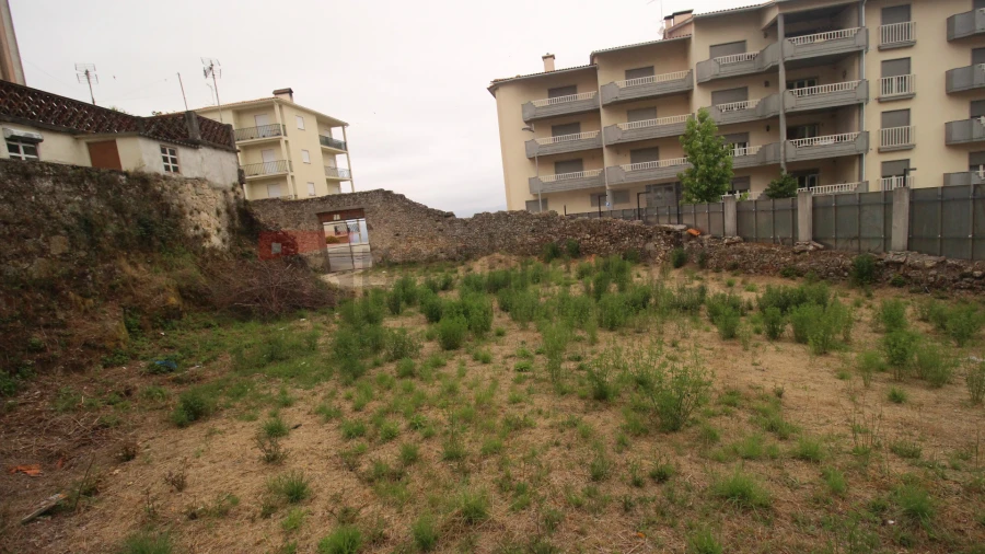 Prédio para Venda em Gouveia (São Pedro e São Julião) Foto 9