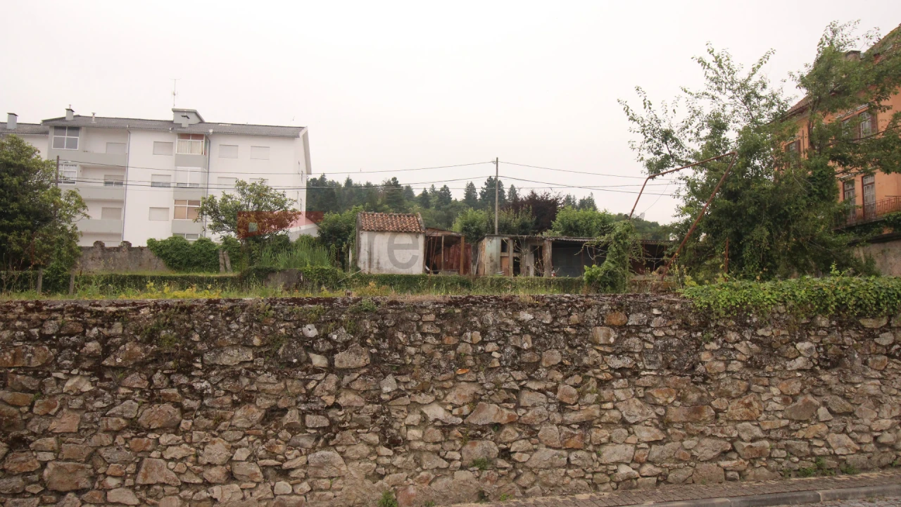 Prédio para Venda em Gouveia (São Pedro e São Julião) Foto 14