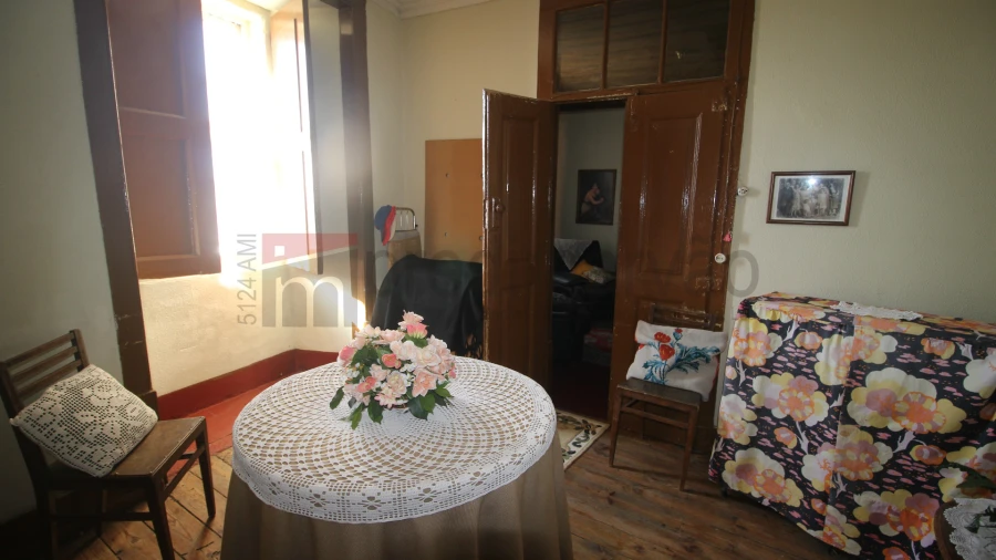 Moradia T4 para Venda em Gouveia (São Pedro e São Julião) Foto 4