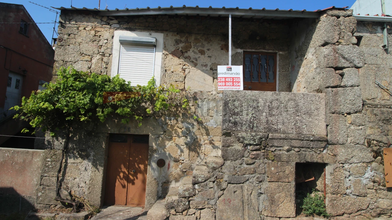 Moradia T2 para Venda em Moimenta da Serra e Vinhó Foto 1