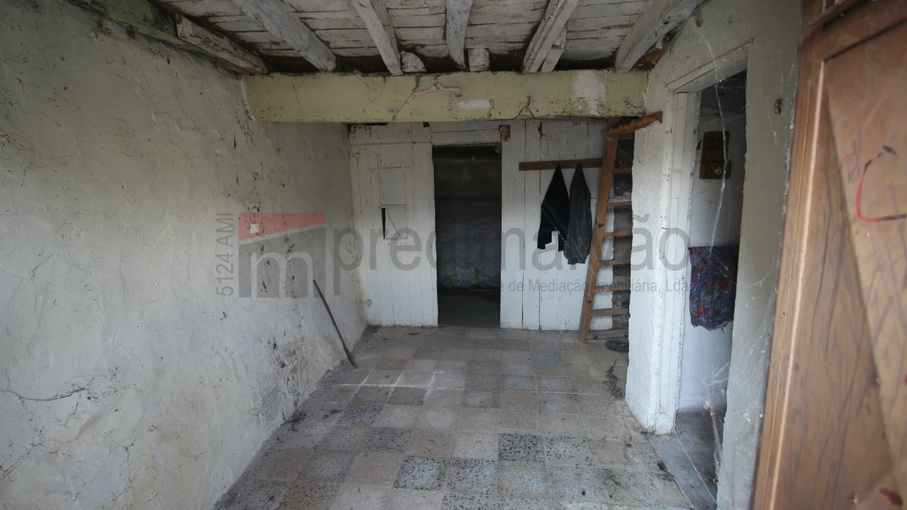 Moradia T2 para Venda em Moimenta da Serra e Vinhó Foto 2