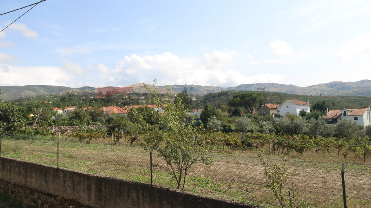 Moradia T2 para Venda em Moimenta da Serra e Vinhó Foto 7