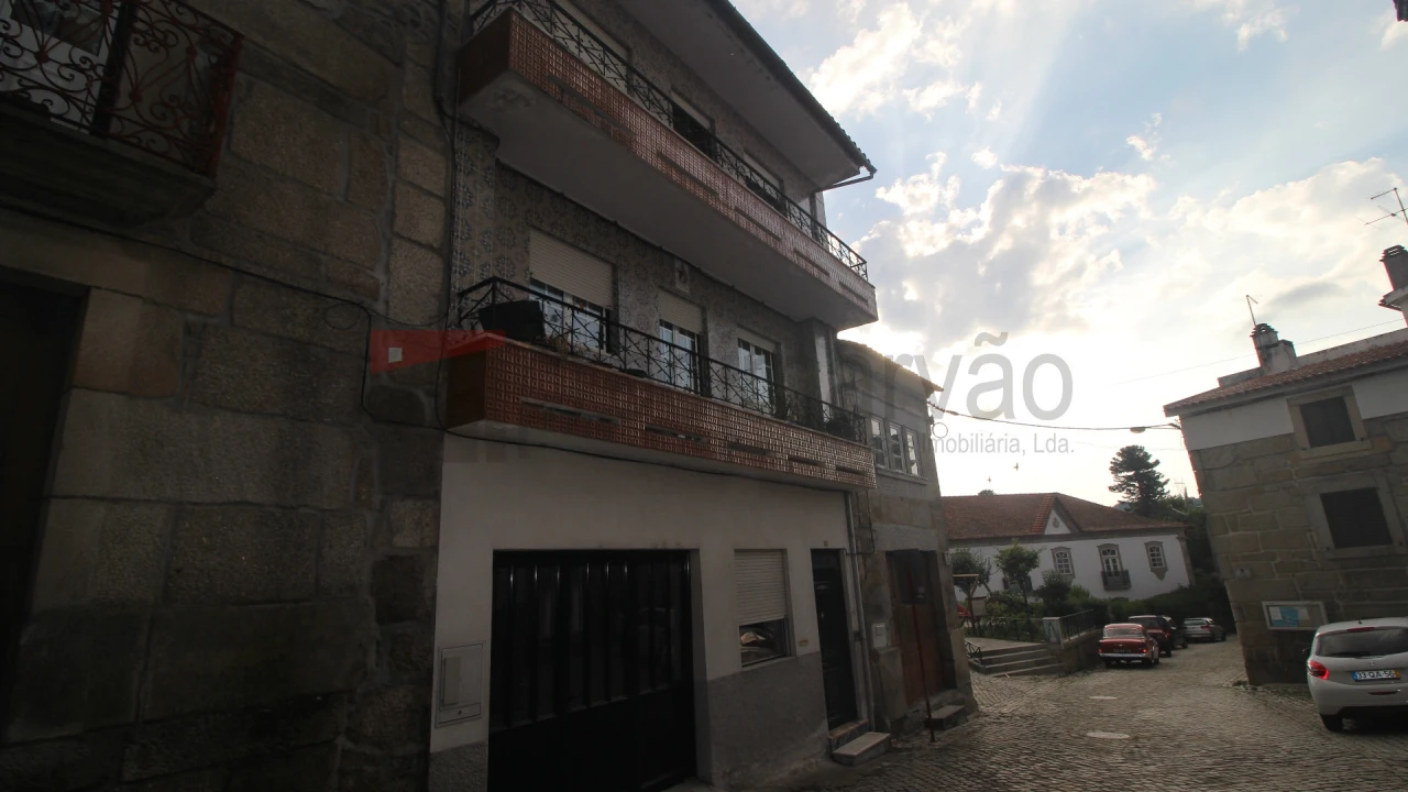 Moradia T6 para Venda em Rio Torto e Lagarinhos Foto 13