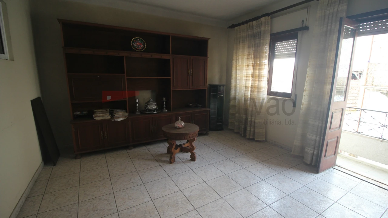 Moradia T6 para Venda em Rio Torto e Lagarinhos Foto 8