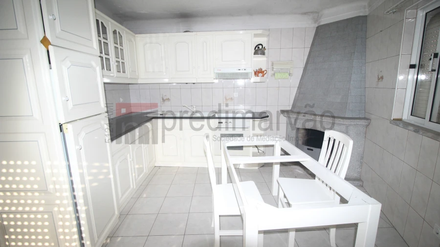 Moradia T6 para Venda em Rio Torto e Lagarinhos Foto 1