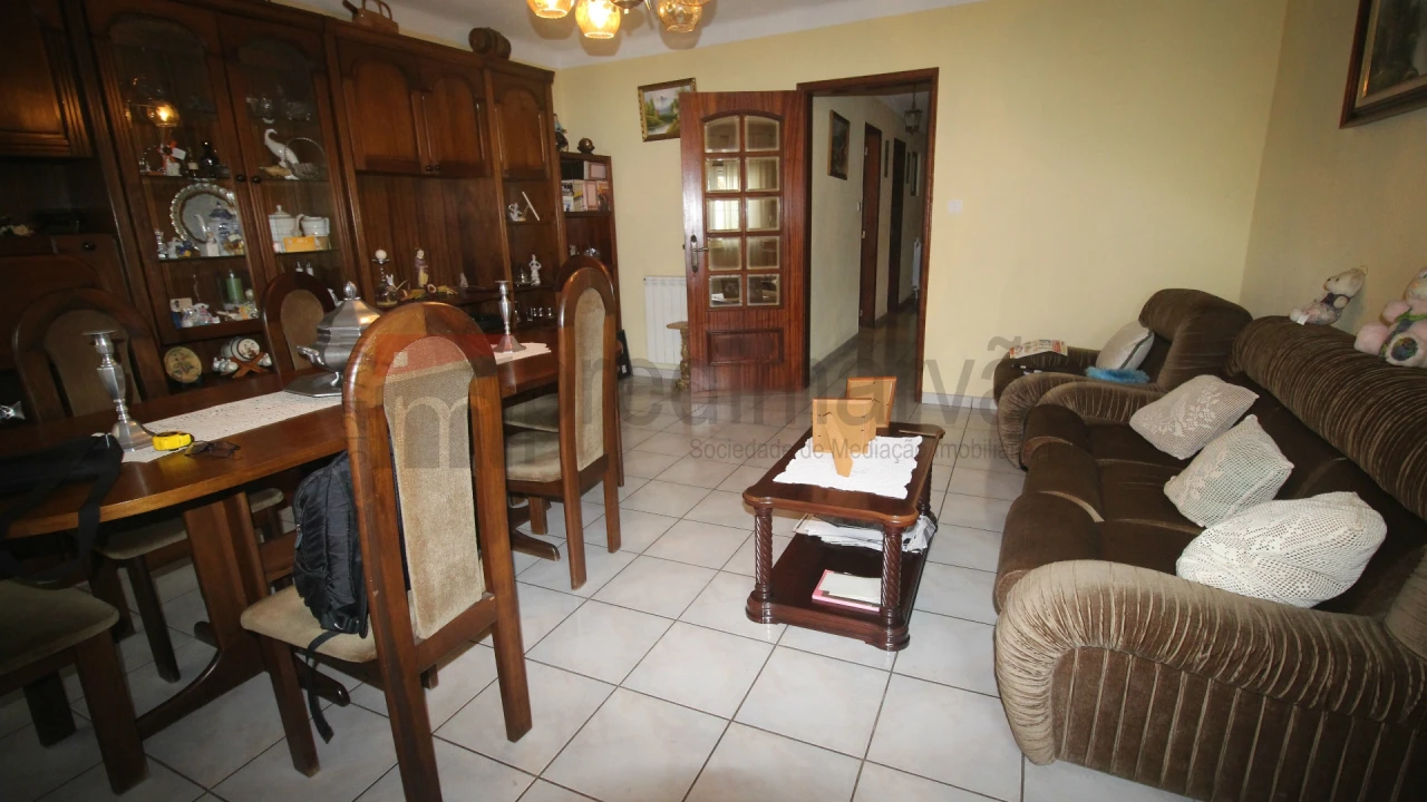 Moradia T6 para Venda em Rio Torto e Lagarinhos Foto 5