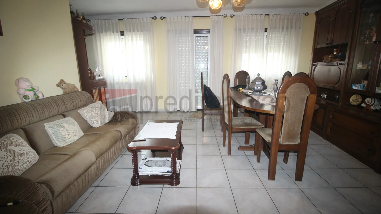 Moradia T6 para Venda em Rio Torto e Lagarinhos Foto 4