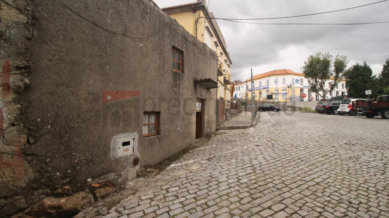 Moradia T0 para Venda em Gouveia (São Pedro e São Julião) Foto 4