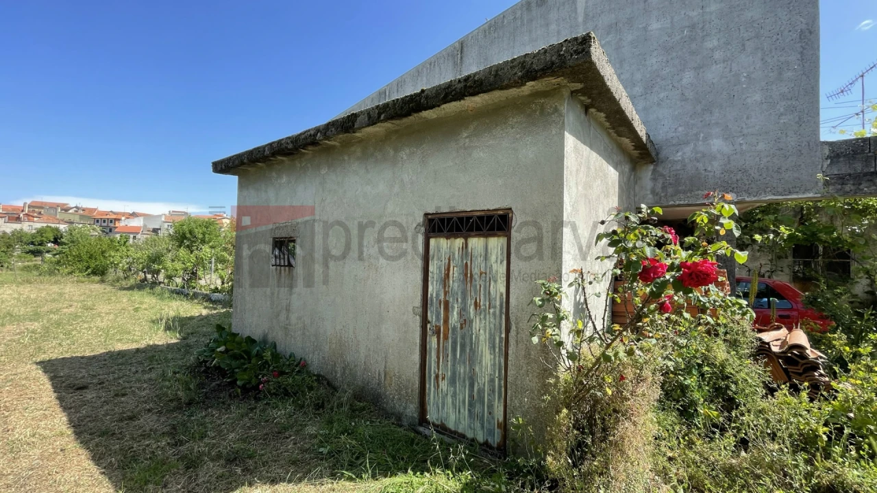 Terreno para Venda em Vila Nova de Tazem Foto 7