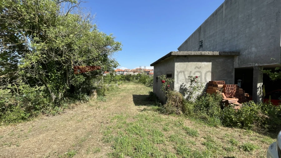 Terreno para Venda em Vila Nova de Tazem Foto 8